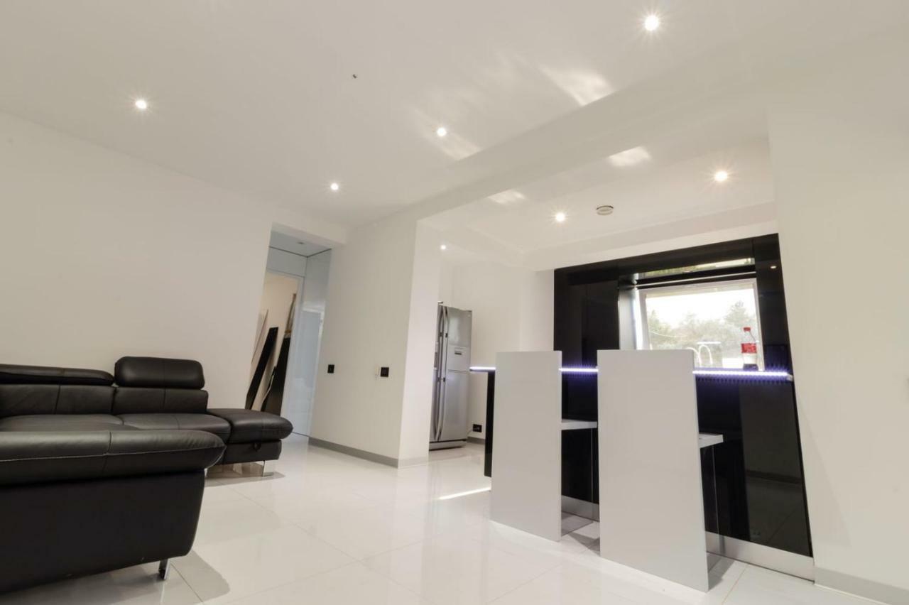 Ezra Luxury Apartments Năvodari Εξωτερικό φωτογραφία